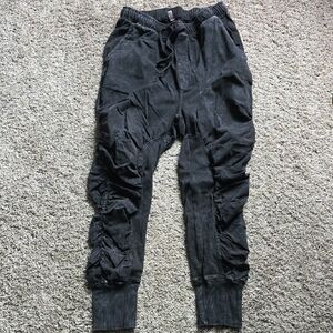 FREE PEOPLE MOVEMENT